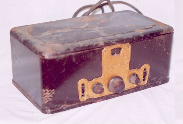 Crosley Bandbox 